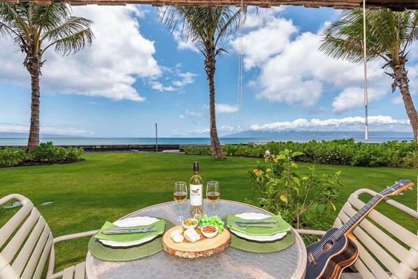 Private lanai - Best views all day and night!