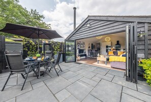 Open up the bi-fold doors and dine outside on those balmy summer evenings