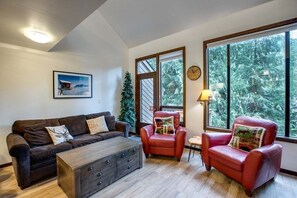 Home Decor, Couch, Furniture, Indoors, Living Room