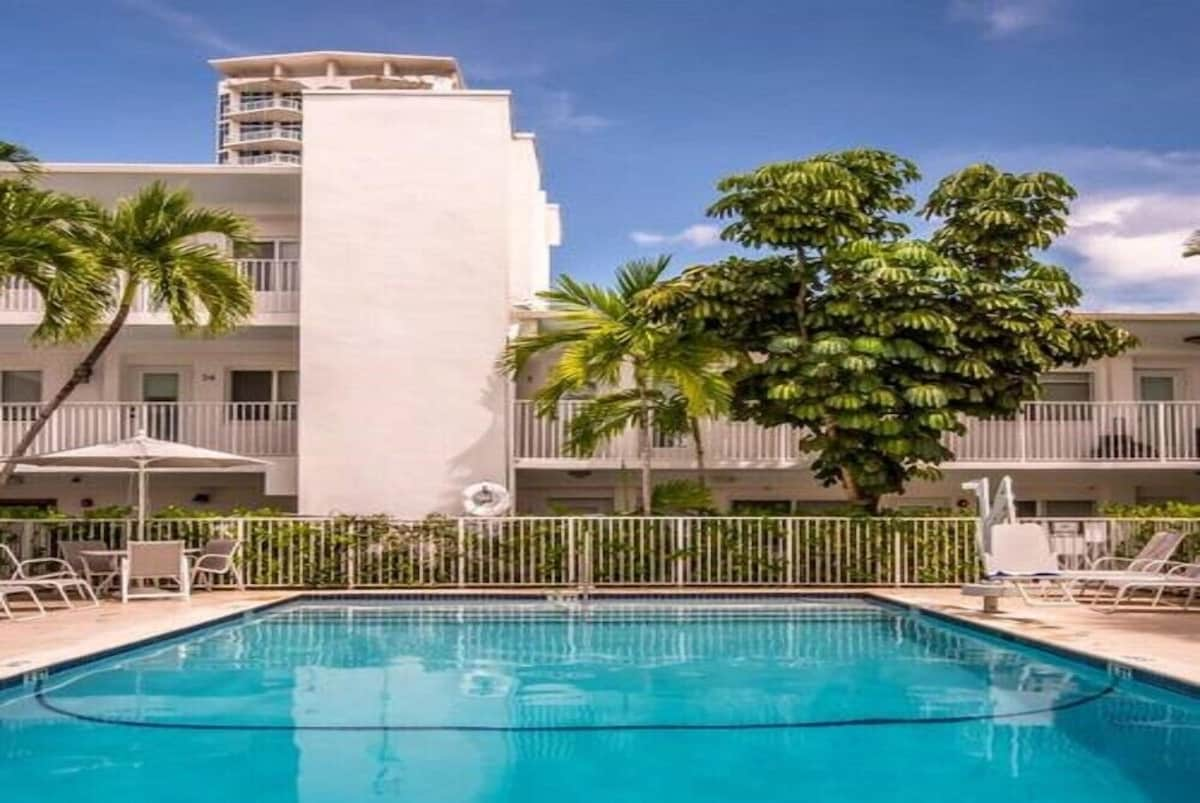 Family Vacation Junior Suite Located in North Beach Miami