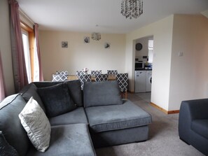 Lounge Dinning Area