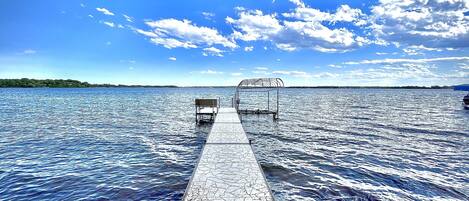 Lake Le Homme Dieu is part of the Alexandria Area chain of Lakes. 
