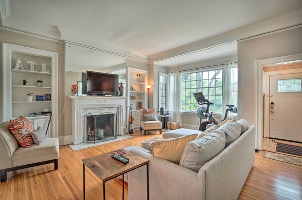 Atlanta Vacation Rental | 1,322 Sq Ft | 1BR | 1.5BA | Single Story