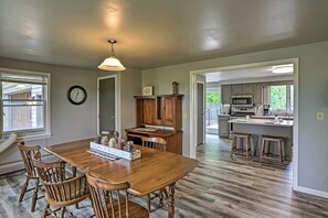 Interior | Free WiFi | Air Conditioning | Single-Story Property