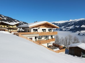Neige, Ciel, Bâtiment, Montagne, Fenêtre, Pente, Maison, Arbre, Paysage, Zone Résidentielle
