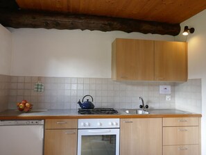 Cabinetry, Countertop, Kitchen Sink, Tap, Sink, Furniture, Building, Kitchen, Wood, Plumbing Fixture