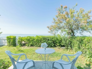 Ciel, Table, Plante, Propriété, Vert, Bleu Azur, La Nature, Paysage Naturel, Tableau De Plein Air, Botanique