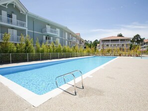 Sky, Building, Water, Plant, Swimming Pool, Window, Azure, House, Shade, Tree