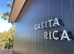 Welcome to Casita Rica