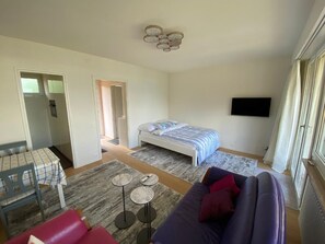 Picture 3
