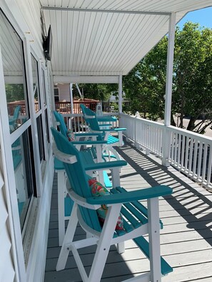 Sitting area on the top front of the home 
