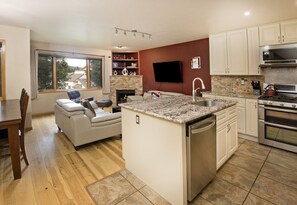 Kitchen/Living room