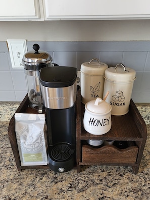 Coffee maker/K-cup, French press
*Coffee from the local roastery provided
