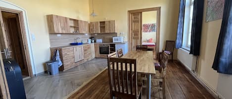 Bernsteinwohnung, Küche und Esszimmer