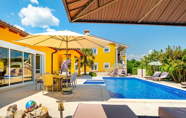 pool
