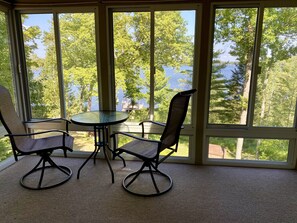 Screened in porch for morning coffee, playing games or relaxing in the hammock 