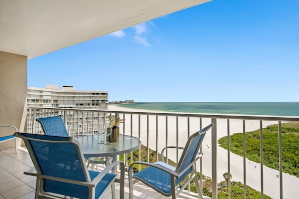 Take happy hour to a whole new level on the beach front balcony with a south-western exposure.