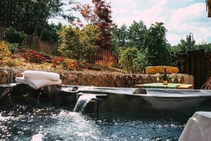 Bain à remous extérieur