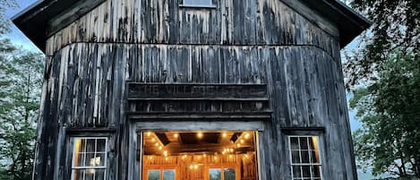 Barn life is the happiest life 