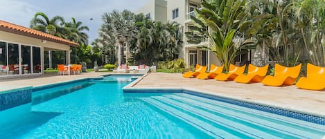 Shared pool with hot tub