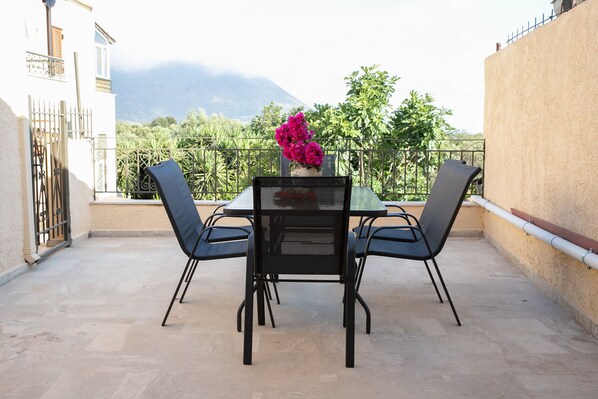 Cozy apartment,Next to amenties in Areopoli,Mani,Peloponese,Greece