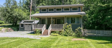 Cottage on the Crick