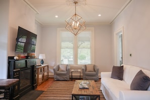 Living Room (1st Floor)