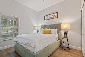 302NewProvidencePromenade-03