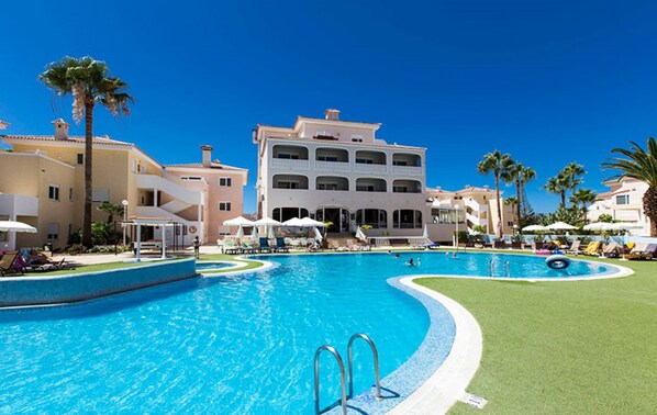 Utomhuspool