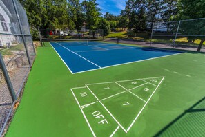 Tennis court