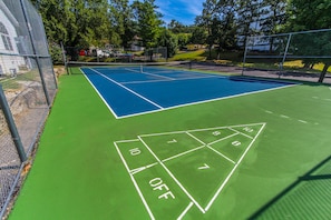 Tennis court