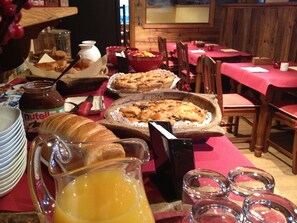 Breakfast buffet