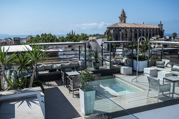 Rooftop pool