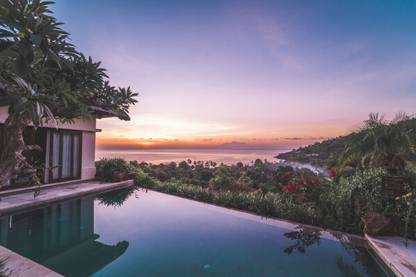 Beach/ocean view