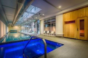 Exercise/lap pool