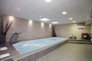 Piscina al coperto
