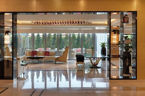 Sala de estar en el lobby