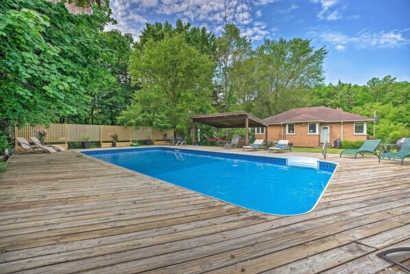 Michiana Vacation Rental | 3BR | 2BA | 1,200 Sq Ft | 4 Steps Up to Enter
