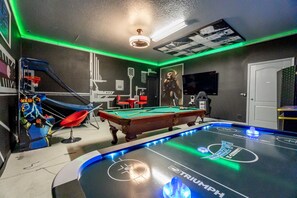 Game Room  at Villa Palmentuin
