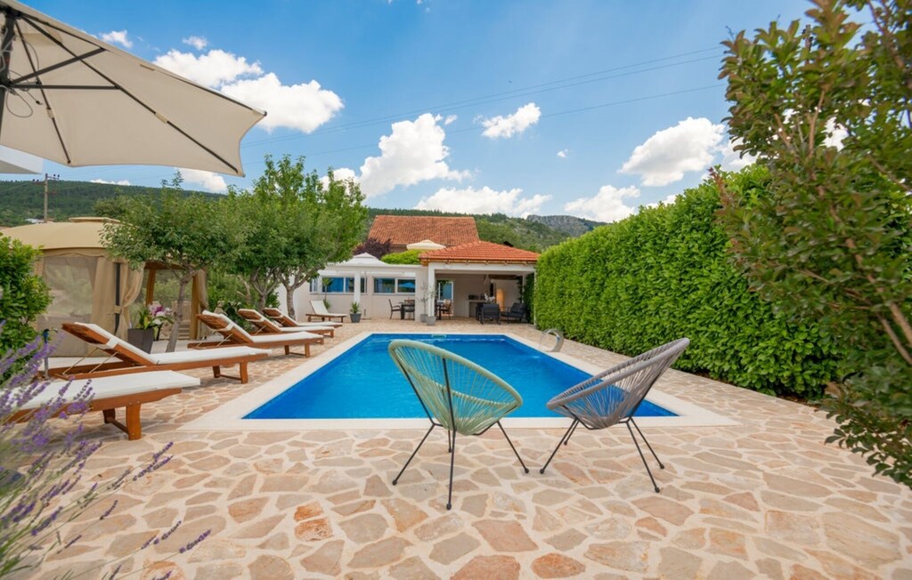 Picture of villa