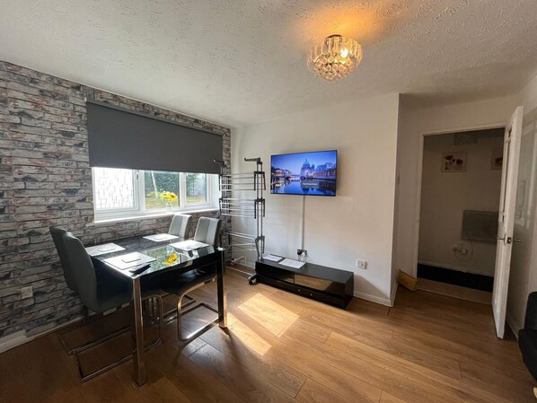 Living Room / Lounge