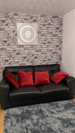 Living Room / Lounge