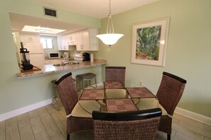 St. Augustine Beach Rentals Dining Room