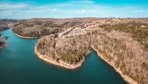 Great proximity to Silver Dollar City and Table Rock Lake!