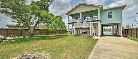 Rockport Vacation Rental | 3BR | 3BA | 1,522 Sq Ft | 2-Story Home