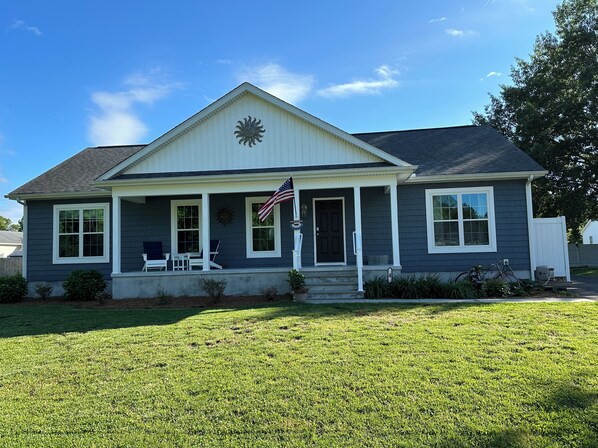 3 BR/2 BA  New outdoor shower conveniently located next to the driveway.