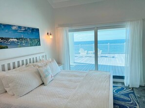 Master Bedroom with infinity view to the Sea of Abaco 