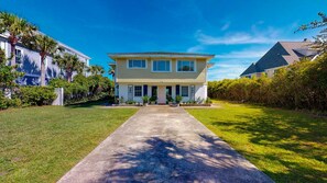 Front Entry on Palm Blvd