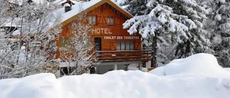 Le chalet en hiver