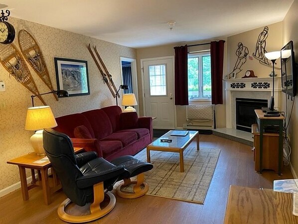 Living Room with Gas Log Fireplace